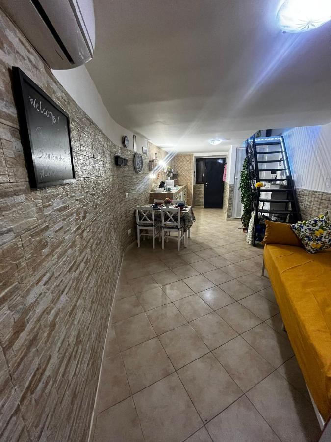 On Ciro Central House Neapel Exterior foto